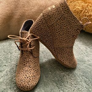 Toms Cheetah Leopard Wedge Booties